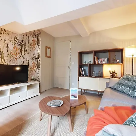 La Plume De Malherbe - Parking - Coup De Coeur Caen