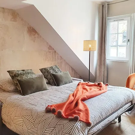 La Plume De Malherbe - Parking - Coup De Coeur * Caen