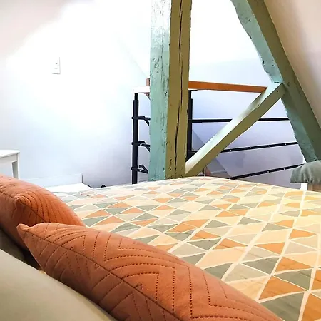 La Plume De Malherbe - Parking - Coup De Coeur Caen