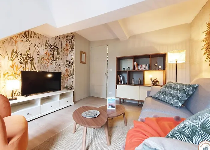 La Plume De Malherbe - Parking - Coup De Coeur كان