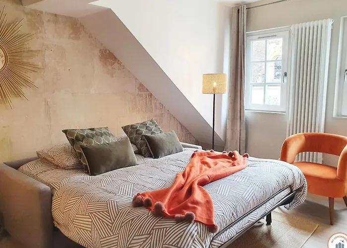 La Plume De Malherbe - Parking - Coup De Coeur * كان