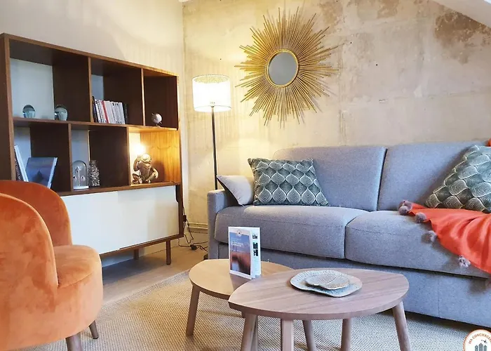 La Plume De Malherbe - Parking - Coup De Coeur *